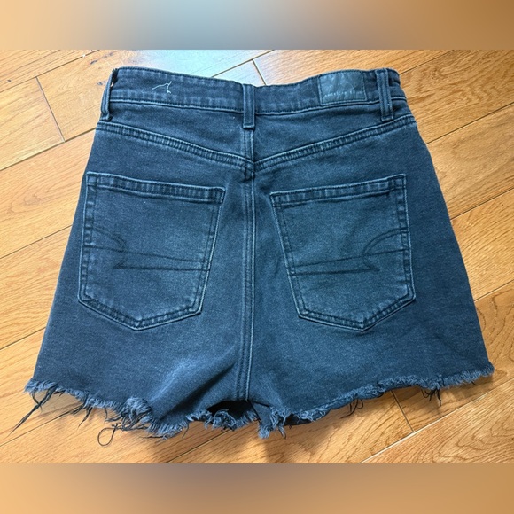 American Eagle High-waisted Shorts - Picture 2 of 3